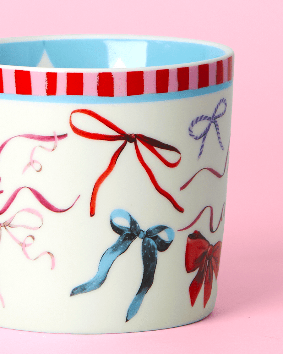 Close-up Bow Appetit Mug – New Bone China
