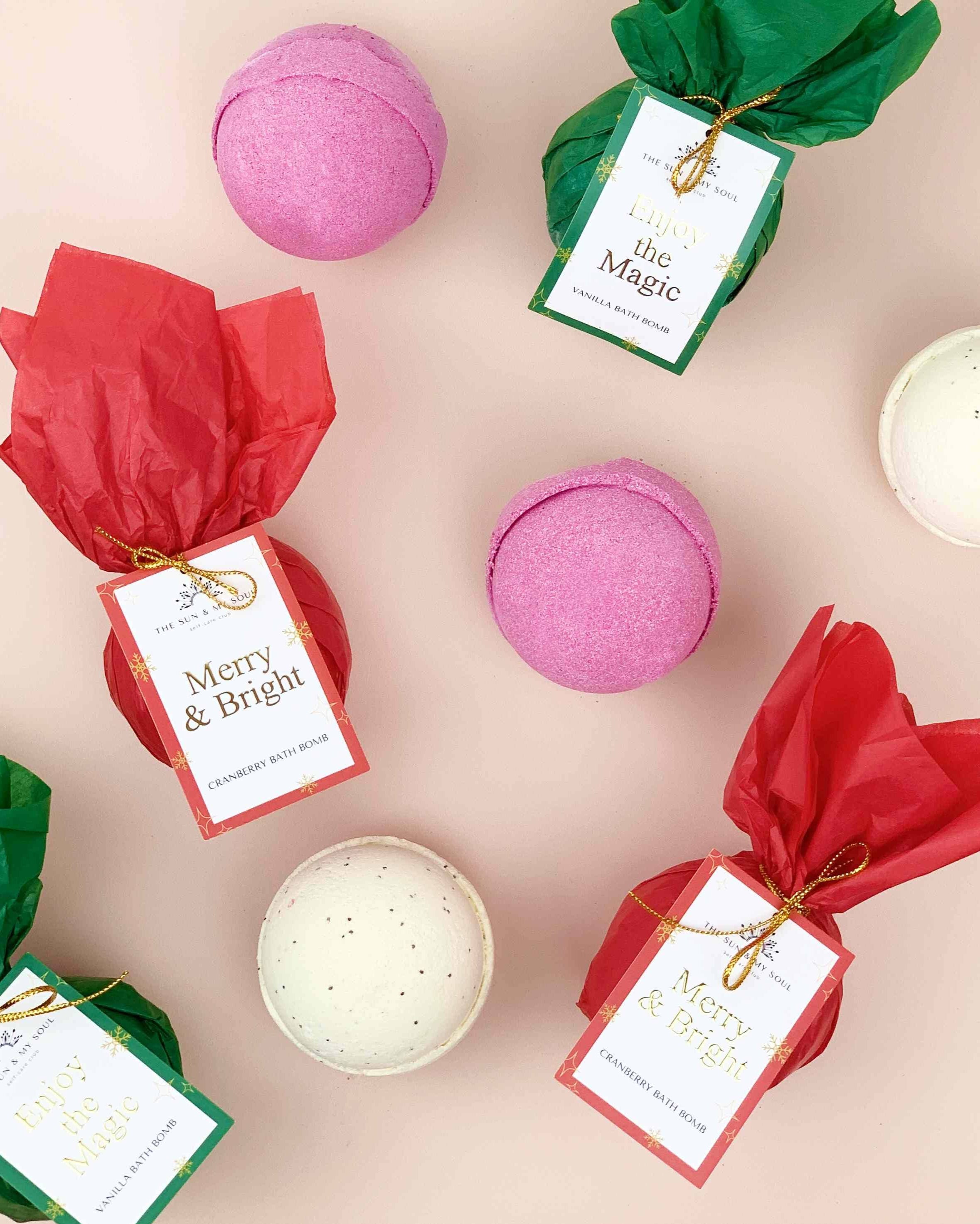 Vanilla Scented Luxury Enjoy the Magic Christmas Bath Bomb - Benny and Mollie