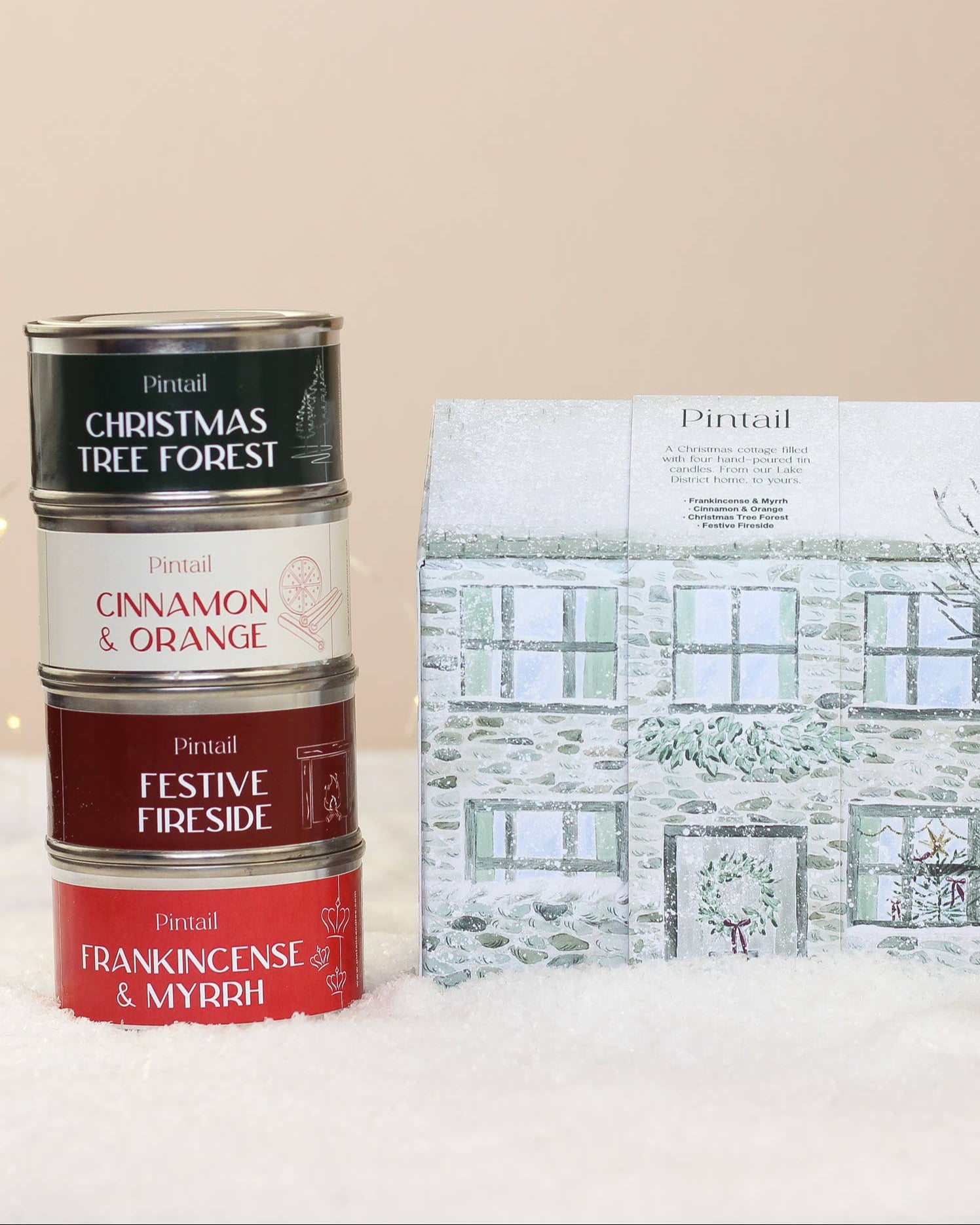 The Holiday Cottage Candle Gift Set - Benny and Mollie