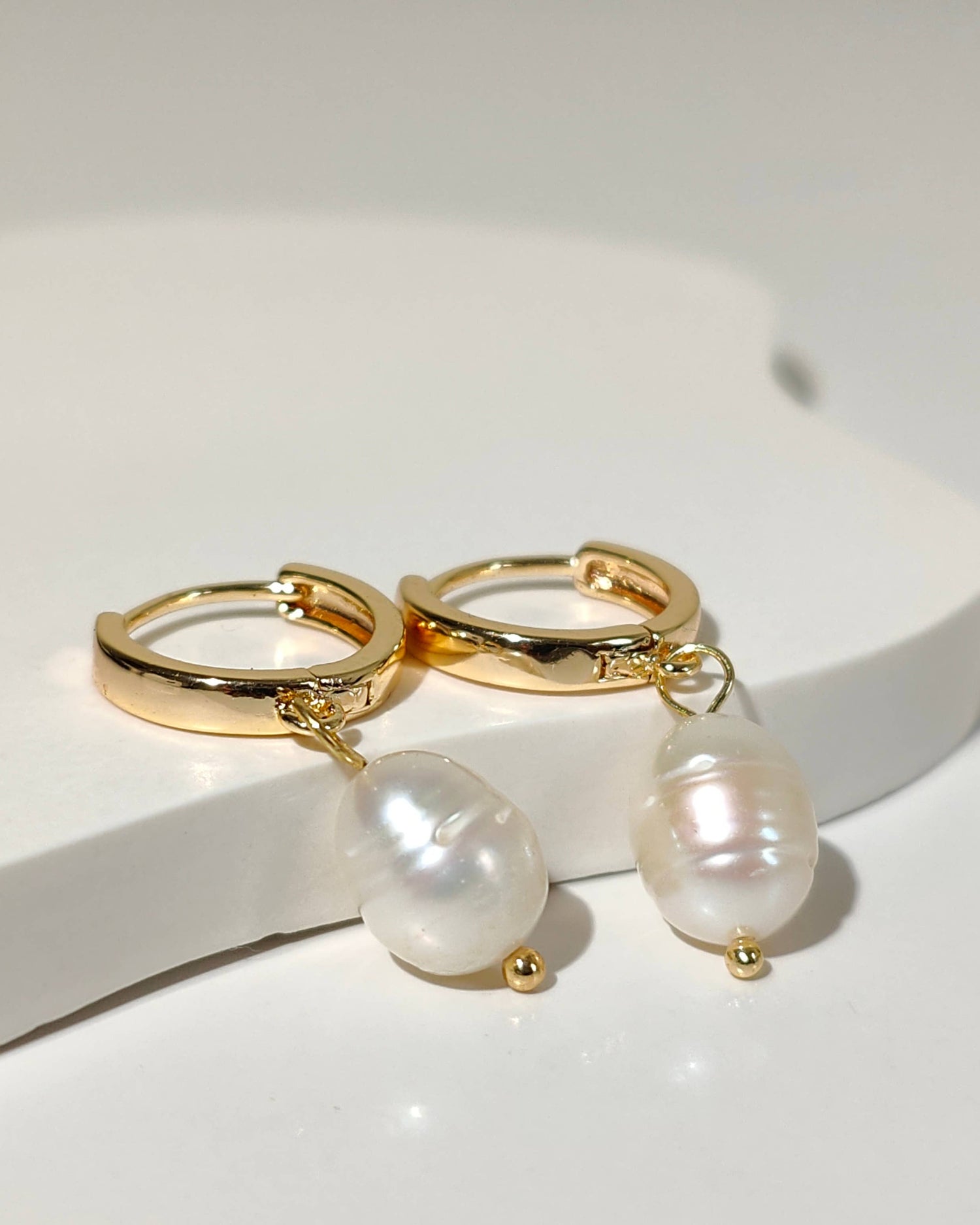 Natural Pearl Huggie Hoop Earrings - Benny and Mollie