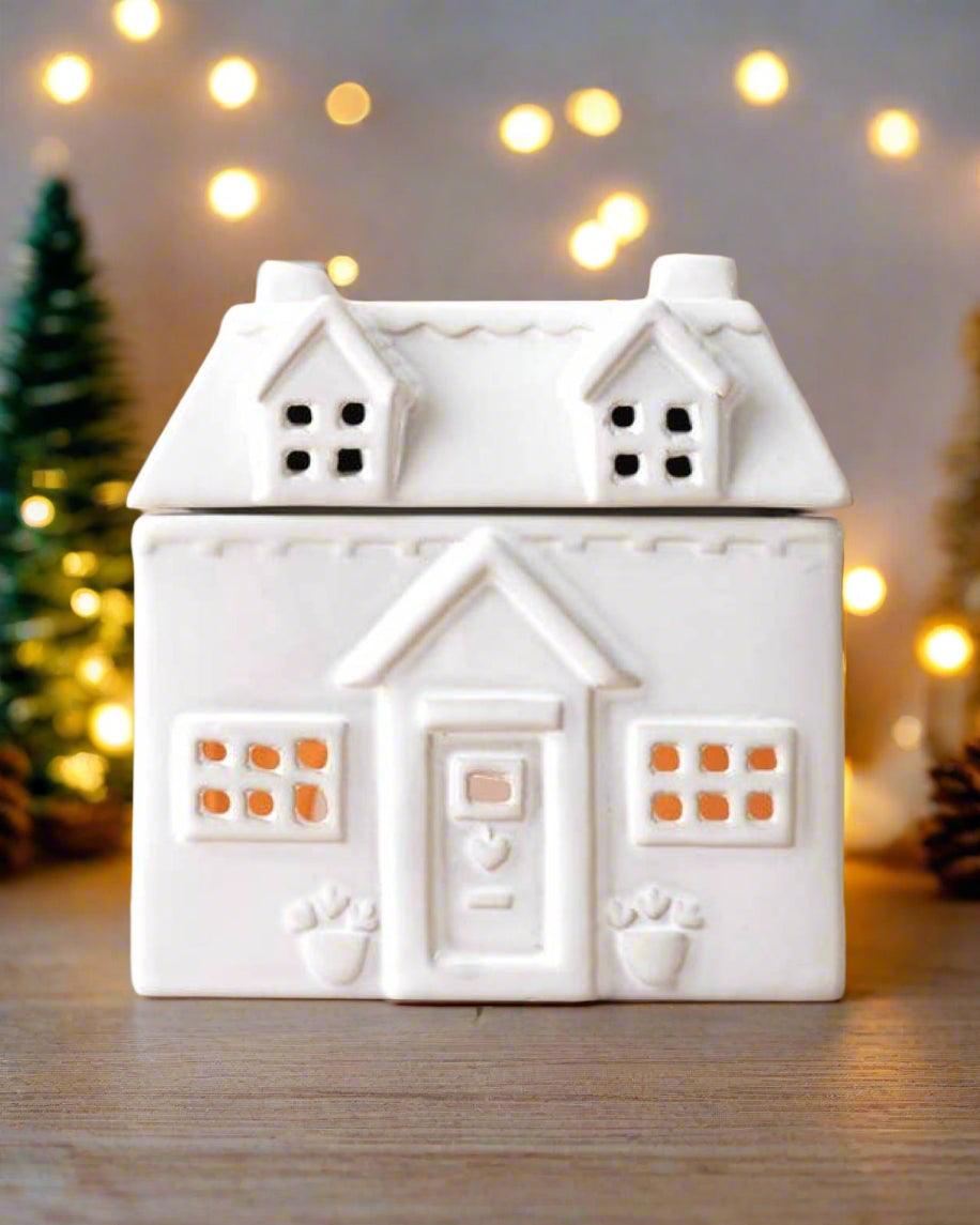 Ceramic House Oil & Wax Melt Burner - Benny and Mollie