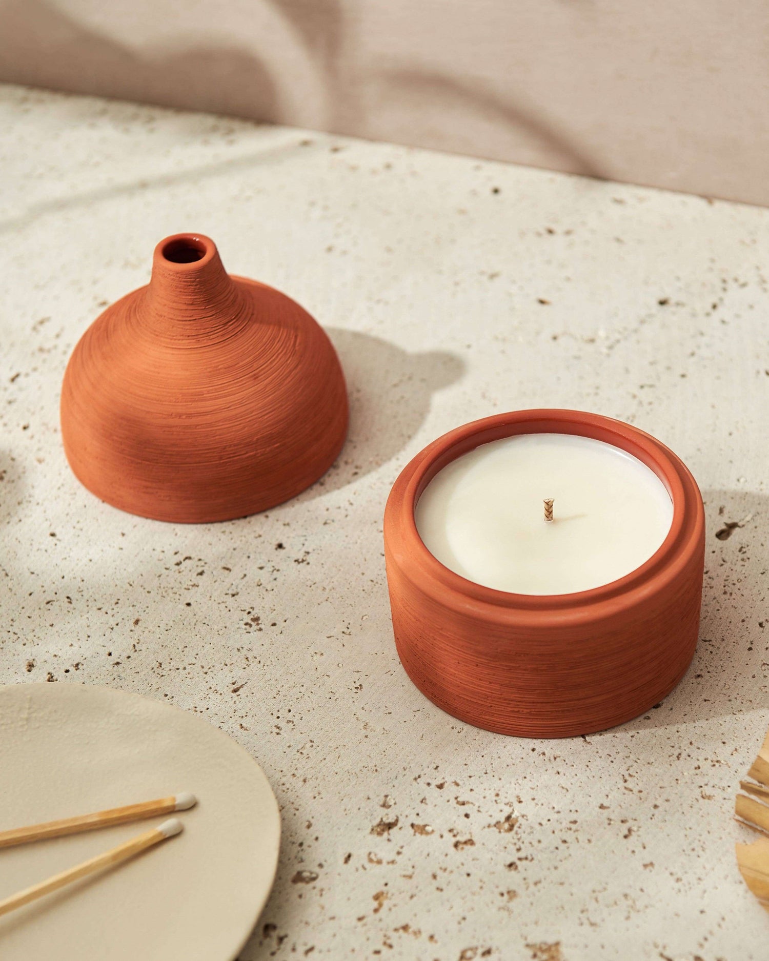 Moroccan Amber & Orris Root Terracotta Candle Textured
