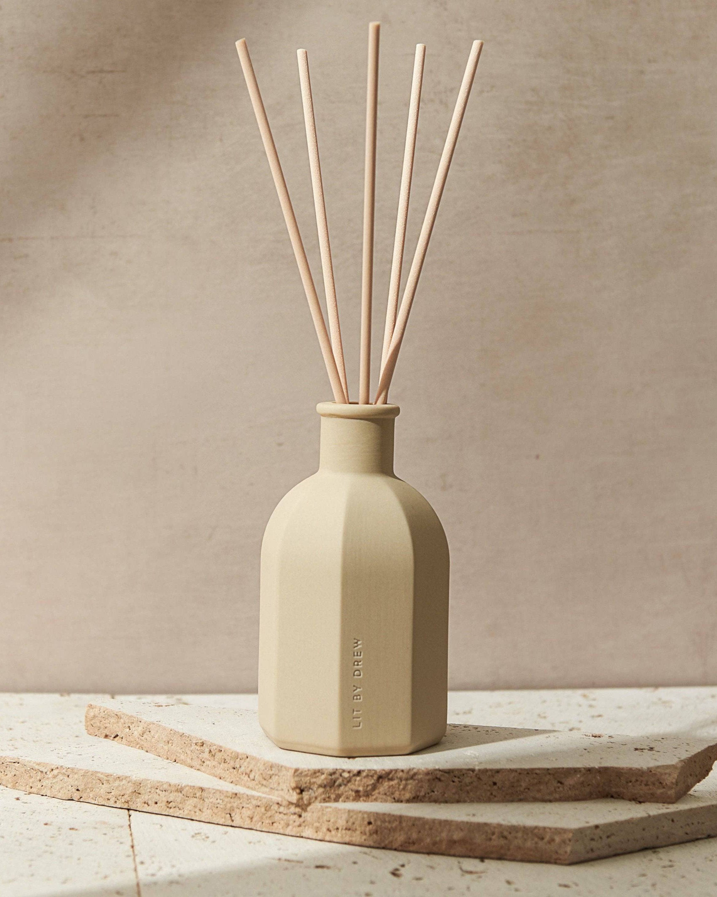 Beige Myrrh & Tonka Ceramic Reed Diffuser with Reeds