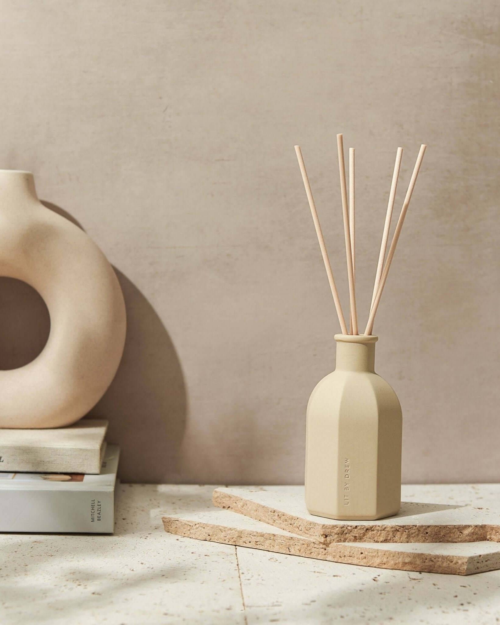 Beige Myrrh & Tonka Ceramic Reed Diffuser