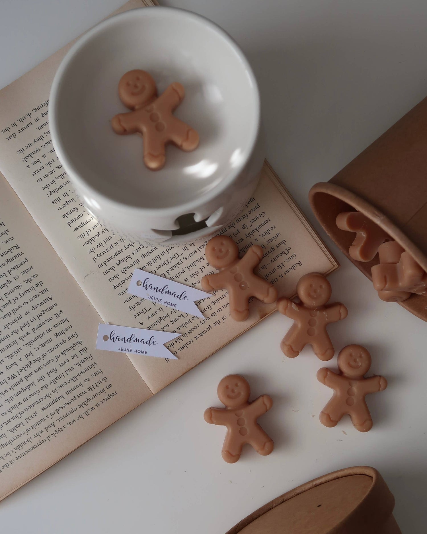 Gingerbread Shaped Wax Melts in Burner