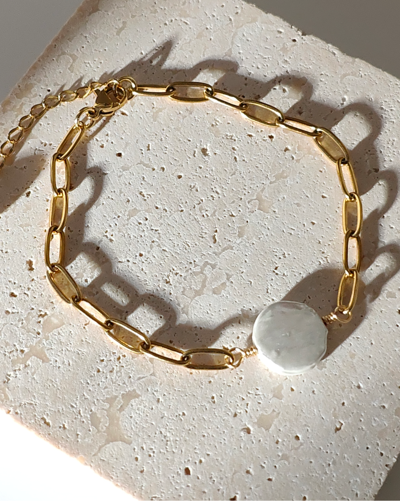 Keshi Pearl Paperclip Chain Bracelet - Benny and Mollie