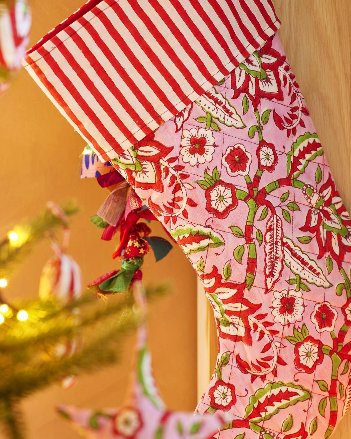 Close up Arana Floral Block Print Stocking