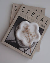 Handcrafted daisy flower tray made from eco-resin, designed for versatile use.