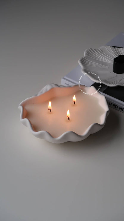 Scented Large Clam Shell Candle - Benny and Mollie