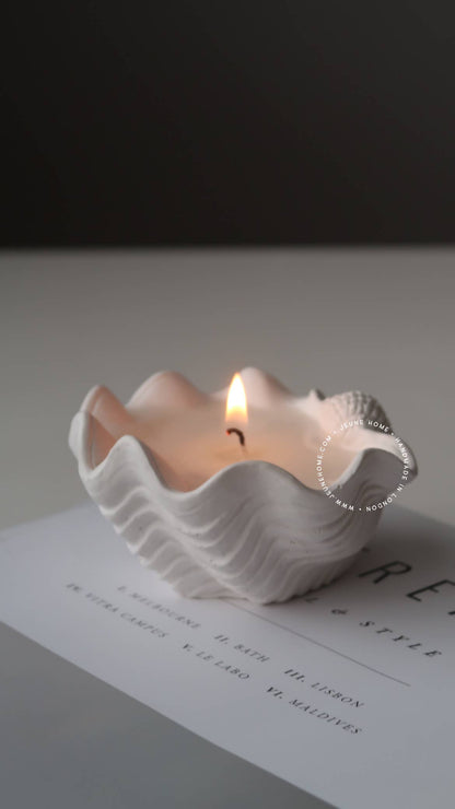 Driftwood &amp; Rocksalt Scented Mini Clam Shell Candle - Benny and Mollie