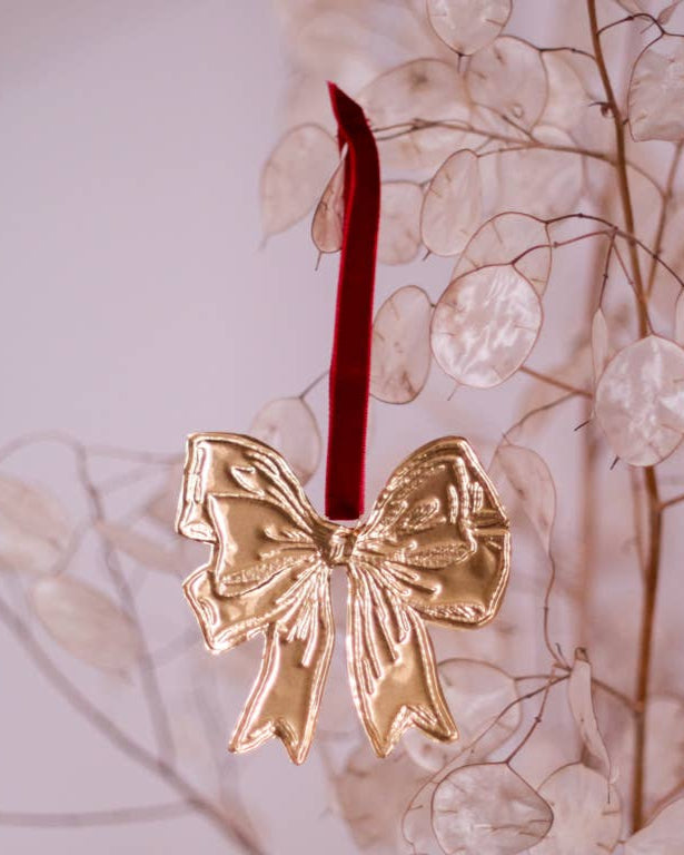 Tin Embossing Bow Ornament with Ribbon