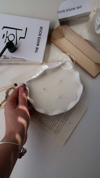 Scented Large Clam Shell Candle - Benny and Mollie