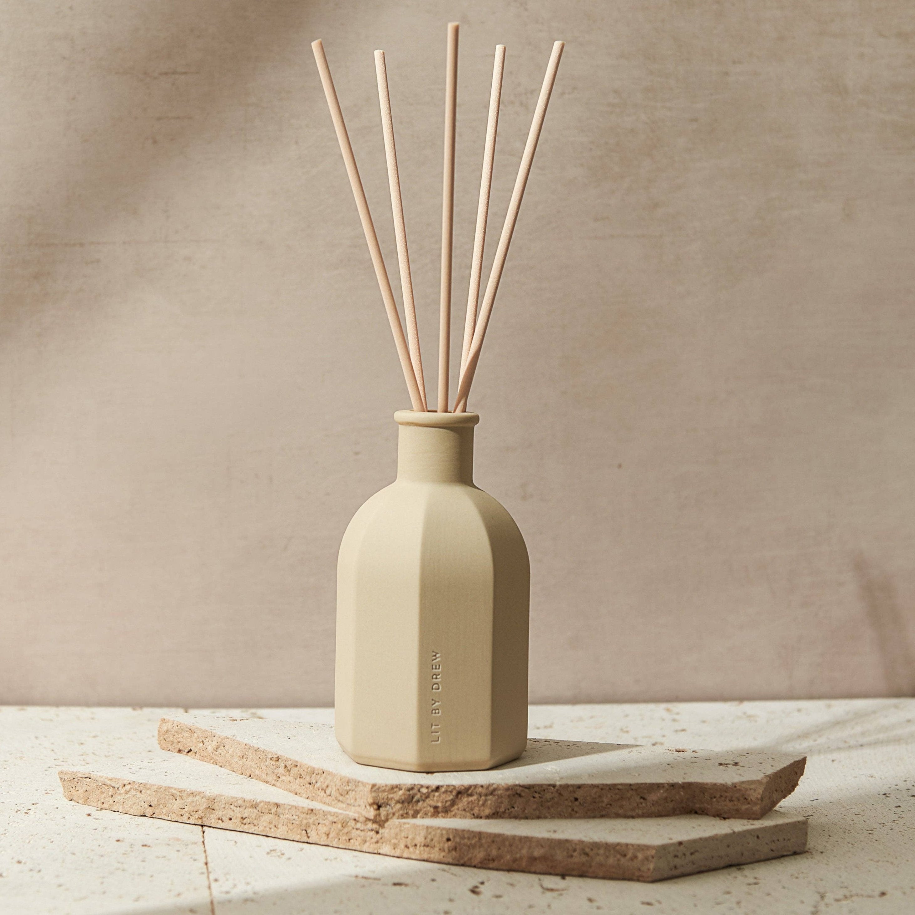 Beige Myrrh &amp; Tonka Ceramic Reed Diffuser